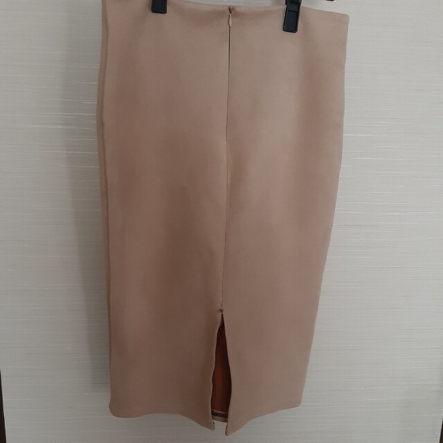 ベージュ　スカート レディースのスカート(ひざ丈スカート)の商品写真