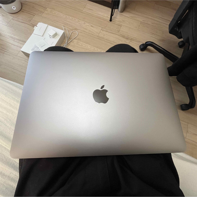 Mac (Apple)(マック)のMacBook Air M1 8GB 256GBスペースグレイ  スマホ/家電/カメラのPC/タブレット(ノートPC)の商品写真