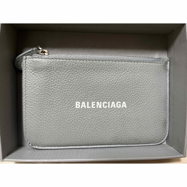 BALENCIAGA