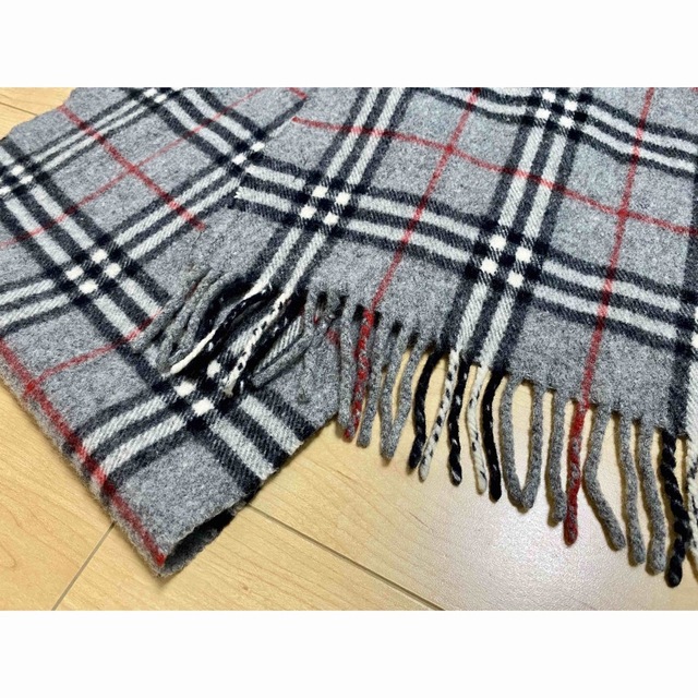 BURBERRY(バーバリー)のBURBERRYS バーバリー カシミヤマフラー ノバチェック グレー レディースのファッション小物(マフラー/ショール)の商品写真