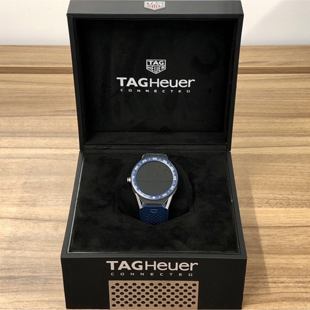 TAG Heuer(タグホイヤー)の値下げ中！【タグホイヤー】スマートウォッチ SBF8A8012 腕時計 メンズの時計(その他)の商品写真