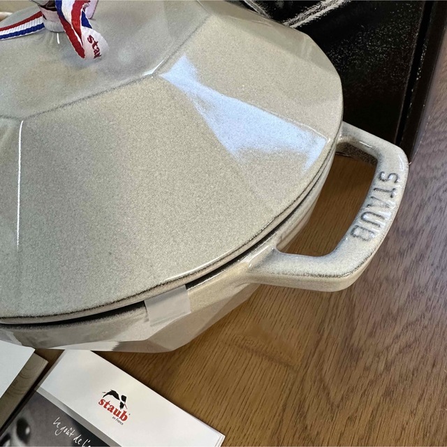 新品 ストウブ ダイヤモンド ココット カンパーニュ staub スノー