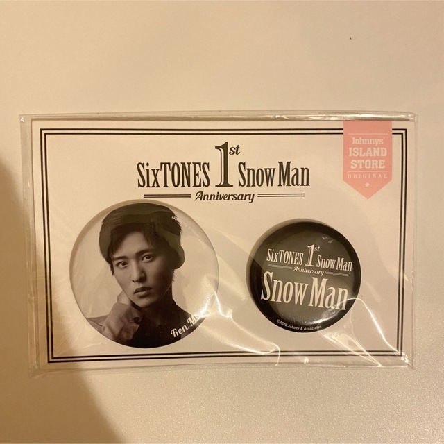 Snow Man(スノーマン)のSnowMan目黒蓮　缶バッチ エンタメ/ホビーのタレントグッズ(アイドルグッズ)の商品写真