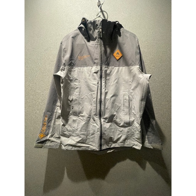 BURTON(バートン)の【美品】Burton GORE-TEX PACKRITE RAIN JACK  スポーツ/アウトドアのスノーボード(ウエア/装備)の商品写真