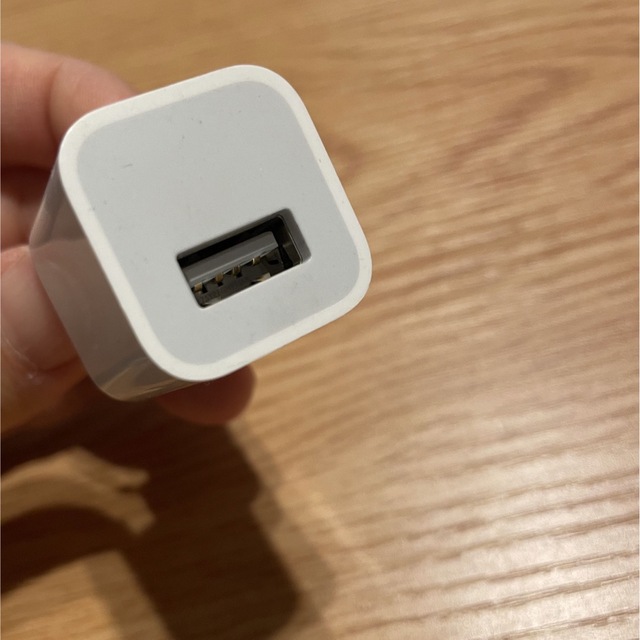 Apple(アップル)の【超美品】純正品 Apple コンセントプラグ スマホ/家電/カメラの生活家電(変圧器/アダプター)の商品写真