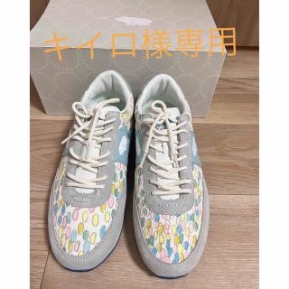 ミナペルホネン　KARHU  スニーカー　23cm  白