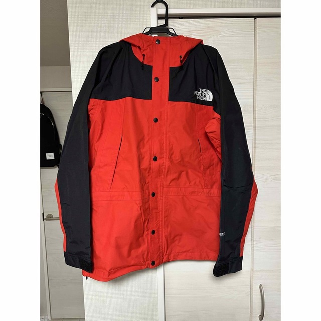 THE NORTH FACE(ザノースフェイス)のTHE NORTH FACE マウンテンライトパーカー　XL メンズのジャケット/アウター(マウンテンパーカー)の商品写真