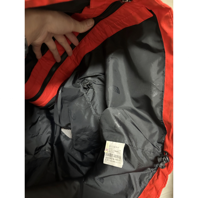 THE NORTH FACE(ザノースフェイス)のTHE NORTH FACE マウンテンライトパーカー　XL メンズのジャケット/アウター(マウンテンパーカー)の商品写真