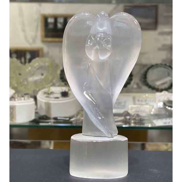 大きな！天然セレナイトエンジェル セレナイト天使 透石膏の天使 彫り物 彫刻