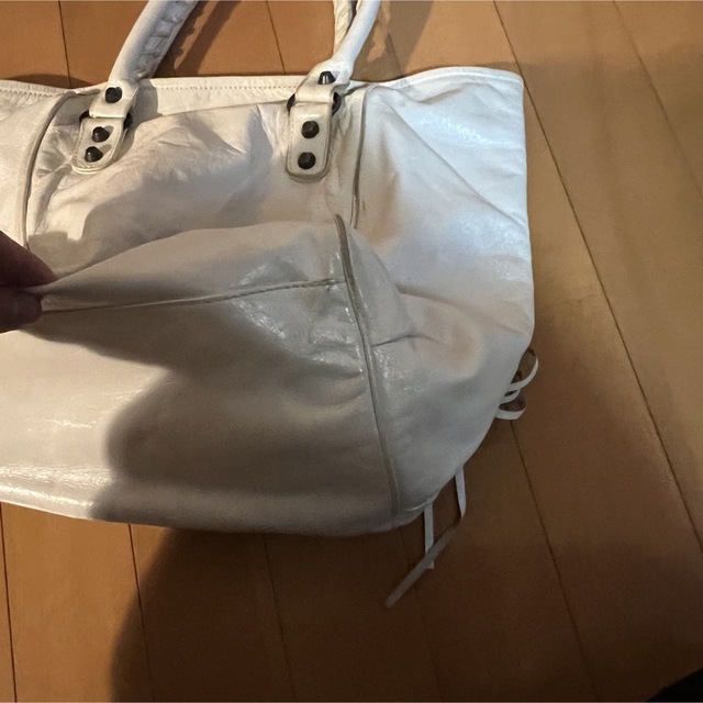 Balenciaga(バレンシアガ)のバレンシアガ　ハンドバッグ　白 レディースのバッグ(トートバッグ)の商品写真