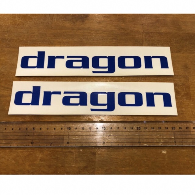 DRAGON ドラゴン　ダイカットステッカー2枚セット 新品未使用 全国送料無料 スポーツ/アウトドアのスノーボード(その他)の商品写真