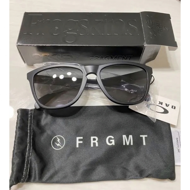 fragment oakley Matte Black Laser w