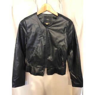 ザラ(ZARA)のZARA フェイクレザージャケット　ライダースジャケット　ノーカラージャケット(ライダースジャケット)