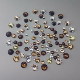 スワロフスキー(SWAROVSKI)の52 スワロフスキー  ブラウンカラーミックス 100粒(各種パーツ)