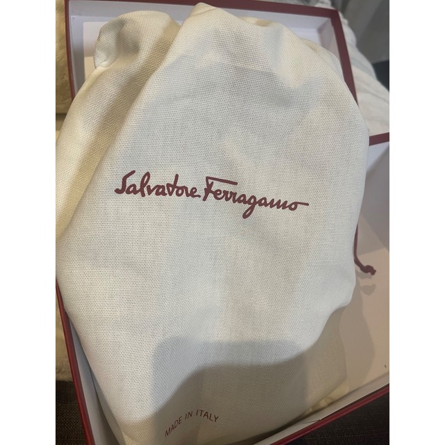 Salvatore Ferragamo(サルヴァトーレフェラガモ)のフェラガモパンプス新品未使用 レディースの靴/シューズ(ハイヒール/パンプス)の商品写真