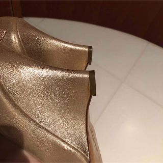 Salvatore Ferragamo - フェラガモ♡ピンクゴールド♡リボンパンプス