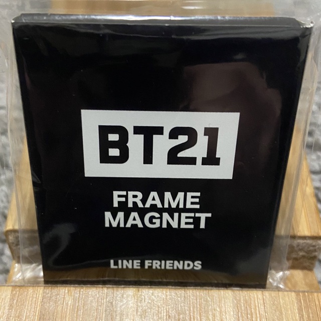 BTS bt21 フレームマグネット エンタメ/ホビーのタレントグッズ(アイドルグッズ)の商品写真