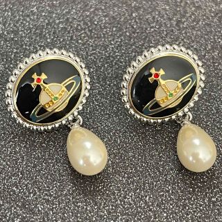 ヴィヴィアン(Vivienne Westwood) ピアス(ブラック/黒色系)の通販