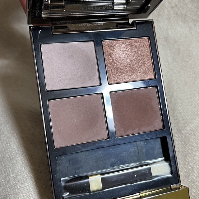 TOM FORD(トムフォード)のTOMFORD hince アイシャドウ コスメ/美容のベースメイク/化粧品(アイシャドウ)の商品写真