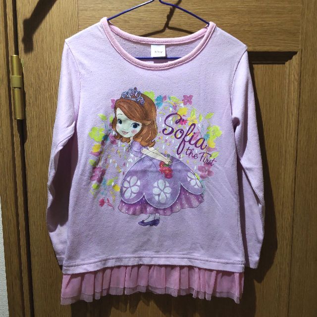 Disney(ディズニー)の小さなプリンセス　ソフィアのＴシャツ(長袖)　サイズ120　<e999> キッズ/ベビー/マタニティのキッズ服女の子用(90cm~)(Tシャツ/カットソー)の商品写真