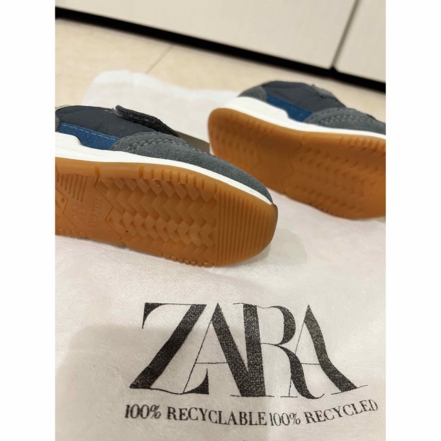 ZARA KIDS(ザラキッズ)の新品　ZARA Baby スニーカー　12.3㎝ キッズ/ベビー/マタニティのベビー靴/シューズ(~14cm)(スニーカー)の商品写真