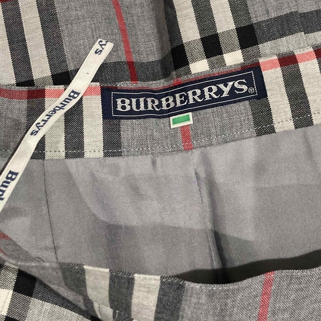 BURBERRY(バーバリー)のバーバリー　プリーツ　スカート　チェック　グレー レディースのスカート(ひざ丈スカート)の商品写真