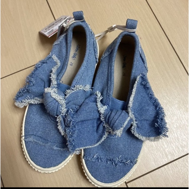 ZARA KIDS(ザラキッズ)のZARAkids デニムスリッポン キッズ/ベビー/マタニティのキッズ靴/シューズ(15cm~)(スリッポン)の商品写真