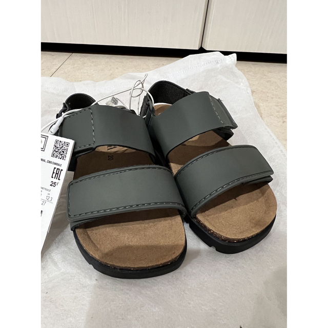 ZARA KIDS(ザラキッズ)の新品　ZARA Baby サンダル　12.3㎝ キッズ/ベビー/マタニティのベビー靴/シューズ(~14cm)(サンダル)の商品写真