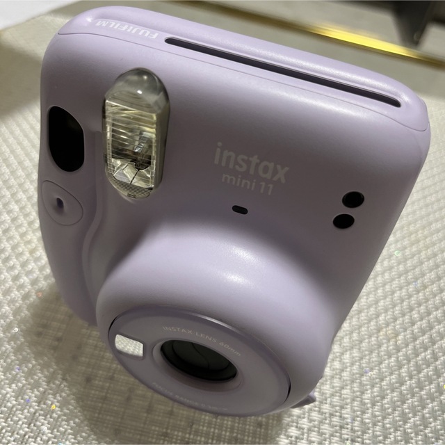 チェキ instax mini11 美品 スマホ/家電/カメラのカメラ(フィルムカメラ)の商品写真