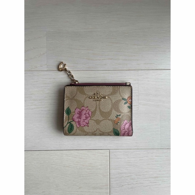 COACH - coach 二つ折り財布 ピンク 花柄の通販 by shop|コーチならラクマ