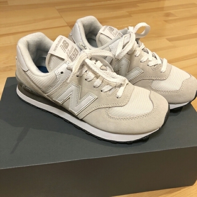 New Balance - [新品]ニューバランス(白色) 22.5cm ML 574 evw ☆の ...