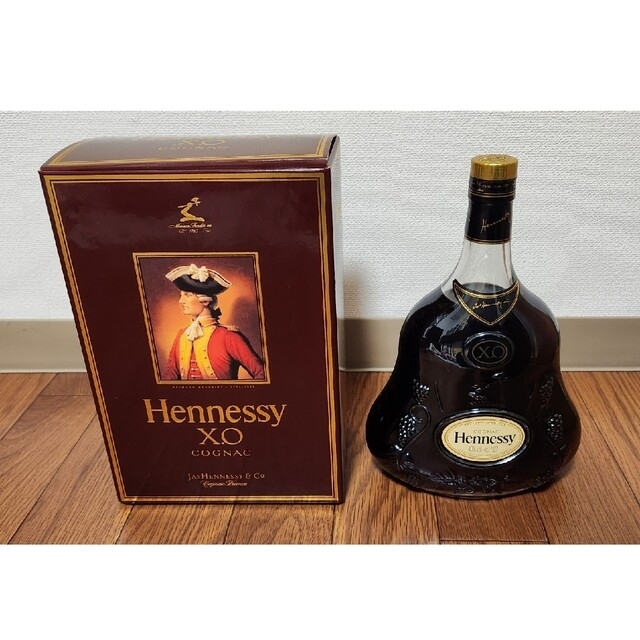 【送料無料】未開封品　Hennessy X.O COGNAC 1,000ml 食品/飲料/酒の酒(ブランデー)の商品写真