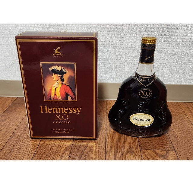 【送料無料】未開封品　Hennessy X.O COGNAC 700ml 食品/飲料/酒の酒(ブランデー)の商品写真