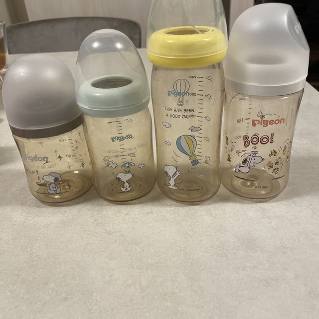 Pigeon(ピジョン)のピジョン　スヌーピー　哺乳瓶　4本セット キッズ/ベビー/マタニティの授乳/お食事用品(哺乳ビン)の商品写真