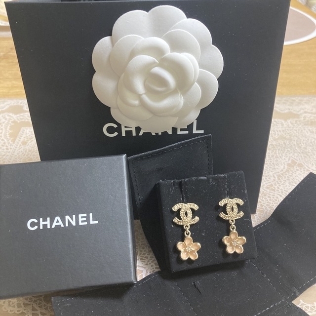 人気メーカー・ブランド CHANEL - 美品☆正規品☆シャネル☆ピアス