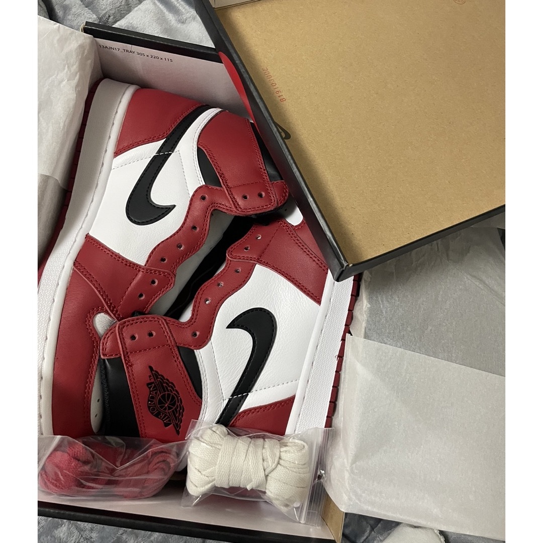 NIKE(ナイキ)のnike airjordan 1 シカゴ　2015年モデル　27センチ メンズの靴/シューズ(スニーカー)の商品写真