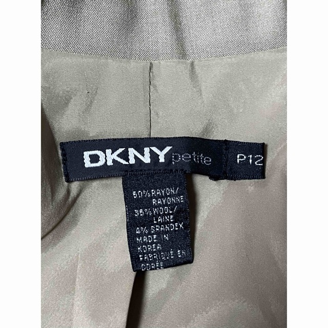 DKNY(ダナキャランニューヨーク)のDKNY ジャケット　米国購入　新品タグ付 レディースのジャケット/アウター(テーラードジャケット)の商品写真