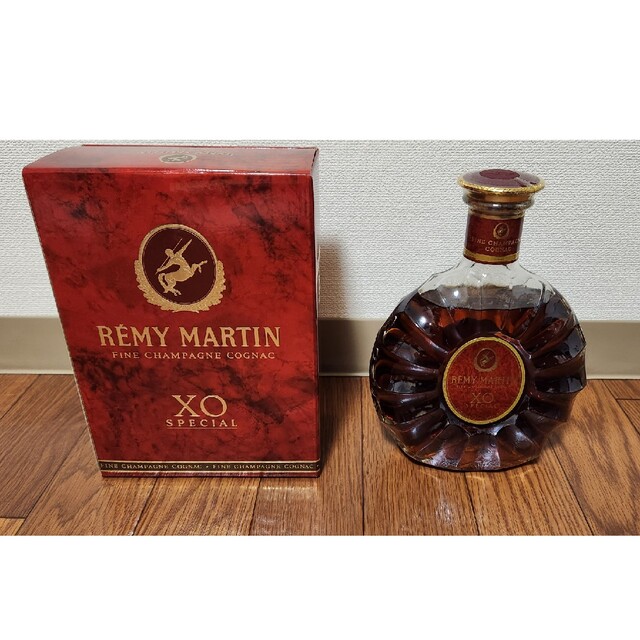 【送料無料】REMY MARTIN XO SPECIAL 食品/飲料/酒の酒(ブランデー)の商品写真
