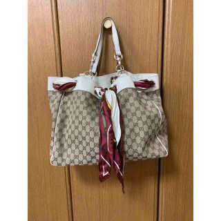 GUCCI スカーフ付きバック