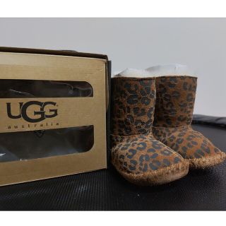 アグ(UGG)のUGG 13cm  新品未使用　箱付き(ブーツ)