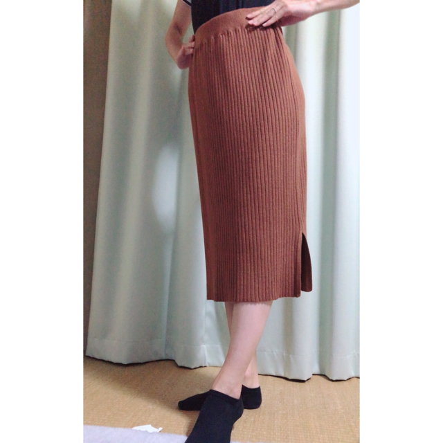 KBF+(ケービーエフプラス)のひざ丈ニットスカート レディースのスカート(ひざ丈スカート)の商品写真