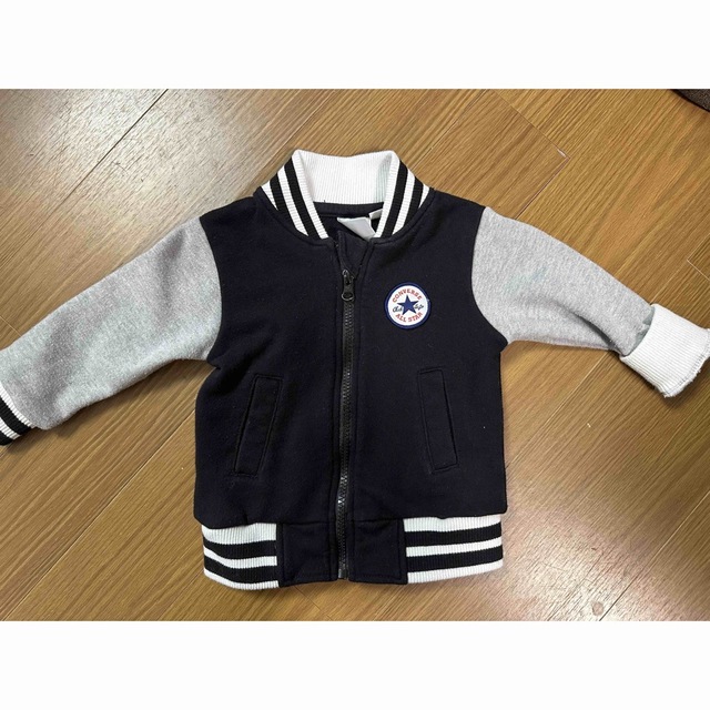 コンバース  CONVERSE  キッズブルゾン 90サイズ キッズ/ベビー/マタニティのキッズ服男の子用(90cm~)(ジャケット/上着)の商品写真