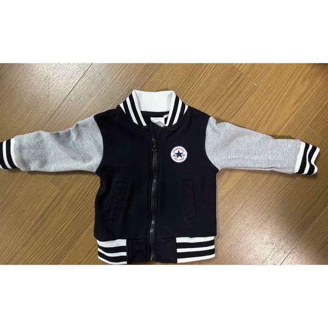 コンバース  CONVERSE  キッズブルゾン 90サイズ キッズ/ベビー/マタニティのキッズ服男の子用(90cm~)(ジャケット/上着)の商品写真