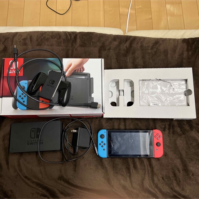 Switch スイッチ 中古品 本体 付属品完備 不具合無し もらって嬉しい