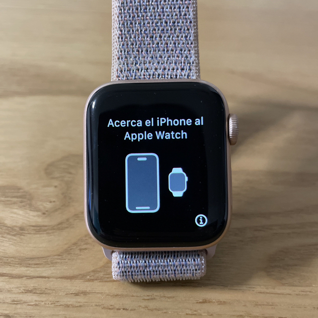 Apple Watch(アップルウォッチ)のApple Watch series 4 中古 レディースのファッション小物(腕時計)の商品写真