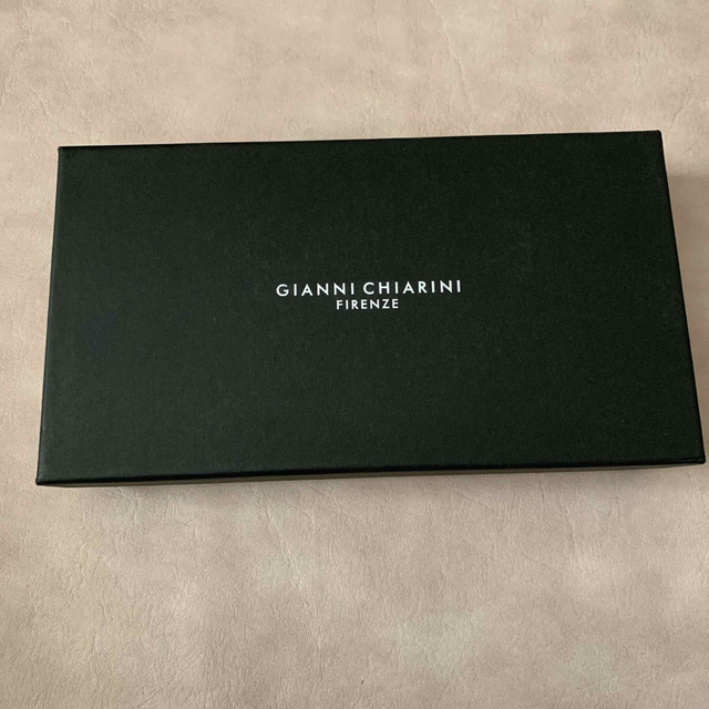GIANNI CHIARINI(ジャンニキャリーニ)のGIANNI CHIARINI ジャンニキアリーニ 長財布 牛革 オレンジ 新品 レディースのファッション小物(財布)の商品写真