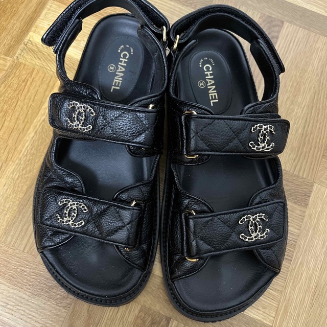 ソールヒール形フラットCHANEL フットベットスポーツサンダル - サンダル ソールヒール形フラットCHANEL フットベットスポーツサンダル - サンダル