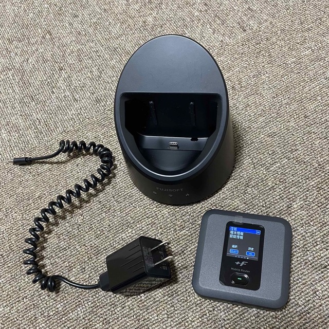 富士ソフト HKTFS040W FS040W 専用ホームキット スマホ/家電/カメラのスマートフォン/携帯電話(その他)の商品写真