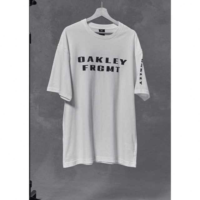 FRAGMENT(フラグメント)の新品 XL Oakley fragment design Tシャツ 白 ホワイト メンズのトップス(Tシャツ/カットソー(半袖/袖なし))の商品写真