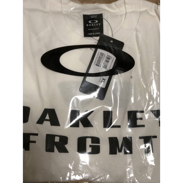 FRAGMENT(フラグメント)の新品 XL Oakley fragment design Tシャツ 白 ホワイト メンズのトップス(Tシャツ/カットソー(半袖/袖なし))の商品写真